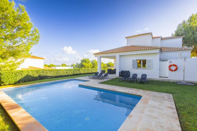 Villa Arual