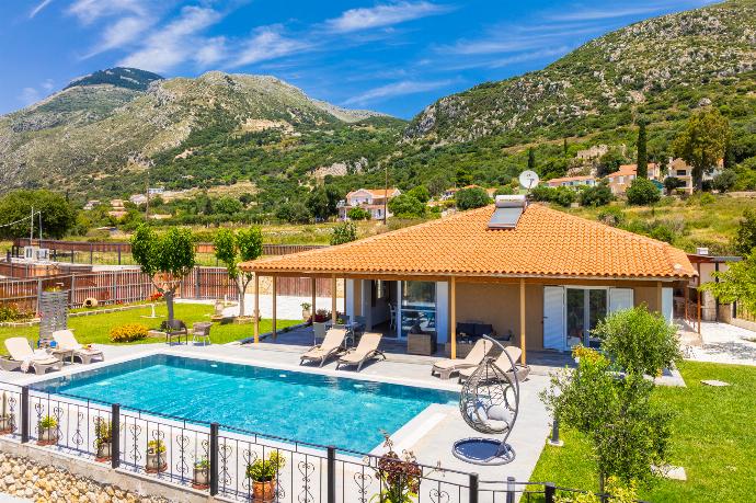  . - Villa Rudi . (Photo Gallery) }}