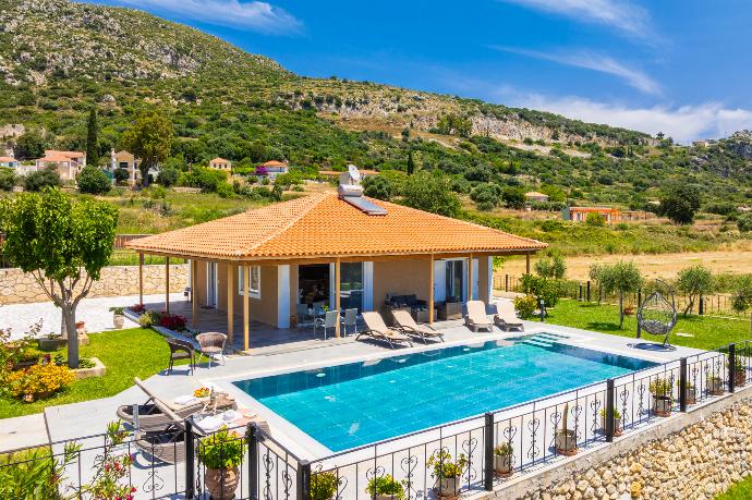  . - Villa Rudi . (Photo Gallery) }}
