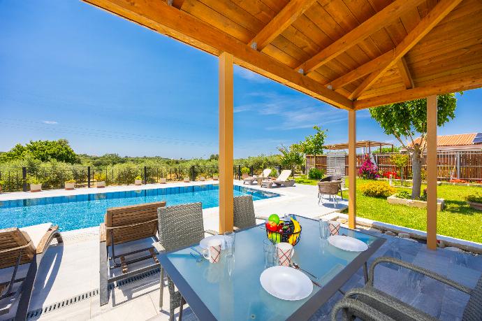  . - Villa Rudi . (Photo Gallery) }}