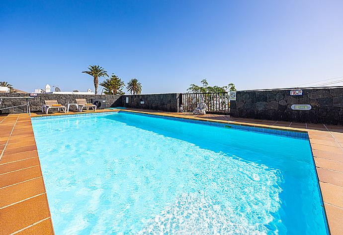 Private pool and terrace with sea views . - Casa Marina . (Photo Gallery) }}