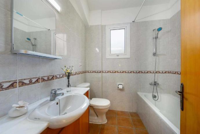 En suite bathroom with bath . - Villa Katerina . (Photo Gallery) }}