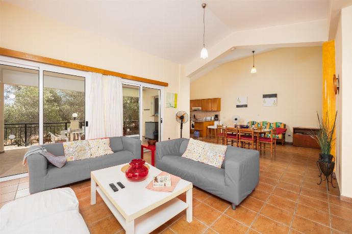  . - Villa Katerina . (Photo Gallery) }}