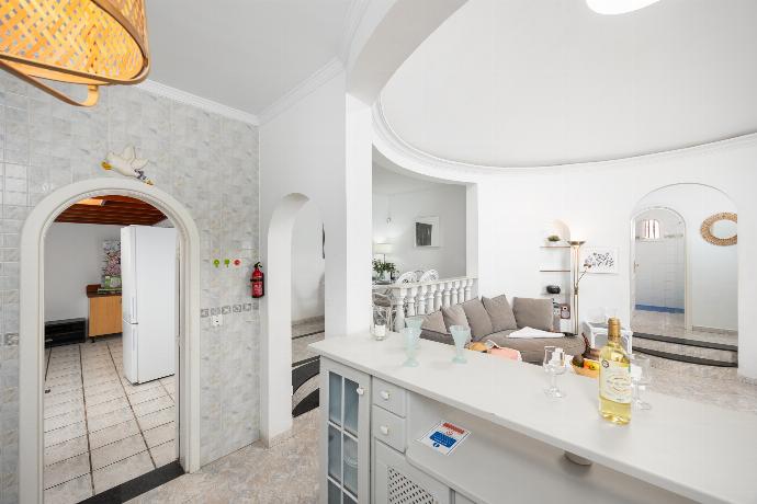 Open-plan living room with sofa, dining area, kitchen, WiFi internet, and satellite TV . - Villa Alisa . (Photo Gallery) }}