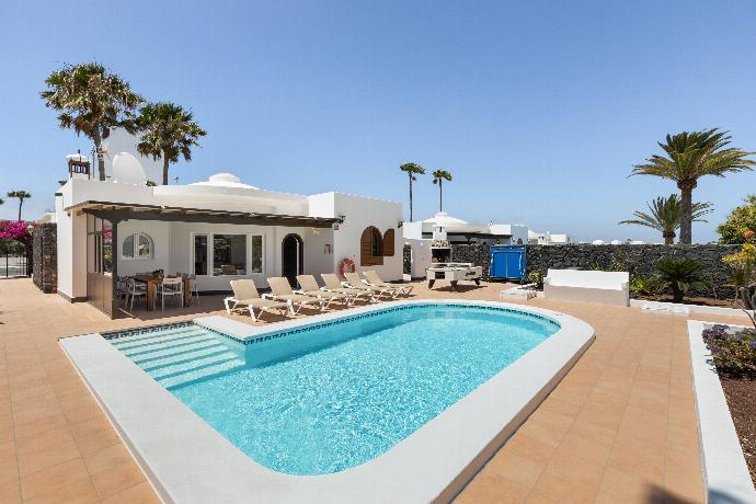 Beautiful villa with private pool and terrace . - Villa Alisa . (Photo Gallery) }}