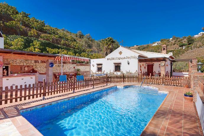  . - Villa Daniel . (Photo Gallery) }}