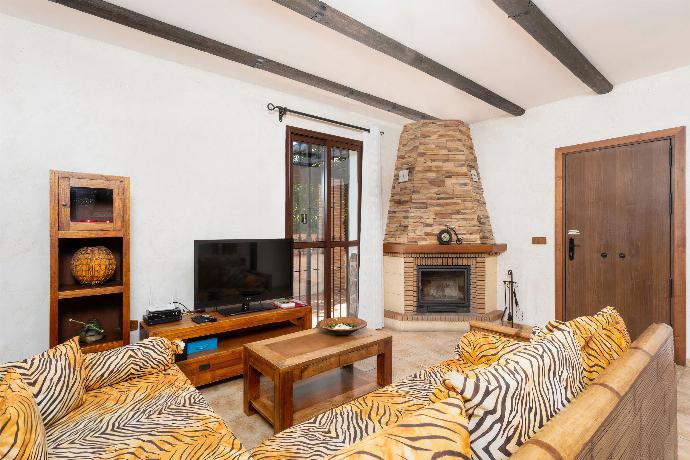  . - Villa Daniel . (Photo Gallery) }}