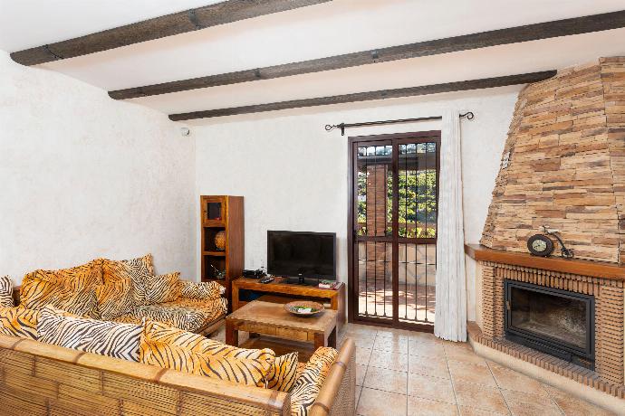  . - Villa Daniel . (Photo Gallery) }}