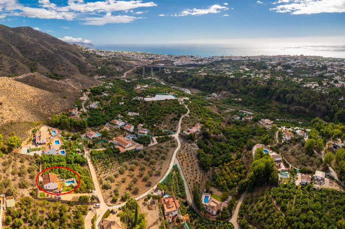 Aerial view showing location of Villa Medina Paloma . - Villa Medina Paloma . (Photo Gallery) }}