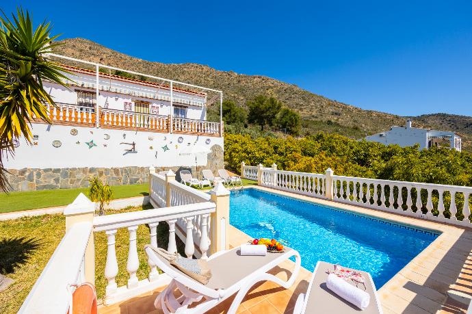 Beautiful villa with private pool and terrace with sea views . - Villa Medina Paloma . (Photo Gallery) }}