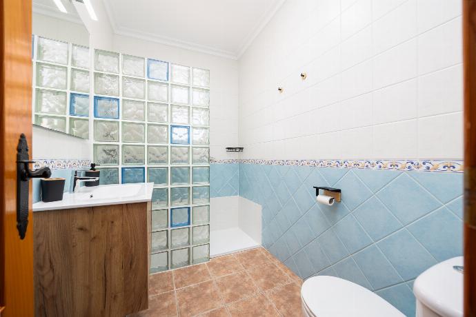 Family bathroom with shower . - Villa Medina Paloma . (Photo Gallery) }}