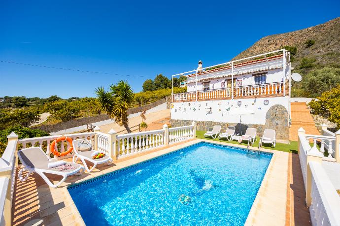 Beautiful villa with private pool and terrace with sea views . - Villa Medina Paloma . (Photo Gallery) }}
