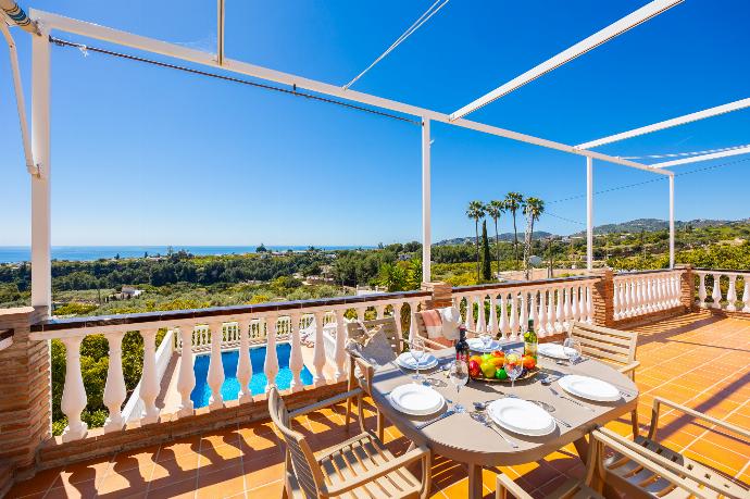 Terrace area with sea views . - Villa Medina Paloma . (Photo Gallery) }}
