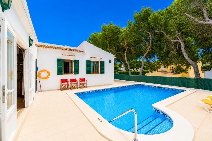 Private pool and terrace . - Villa Estrella . (Galleria fotografica) }}