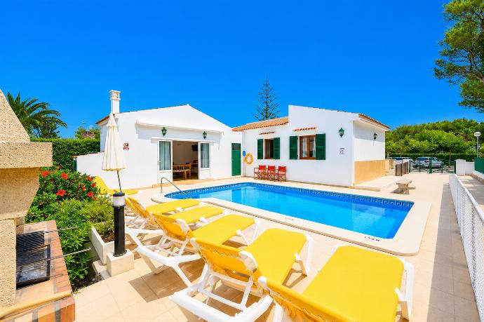 Private pool and terrace . - Villa Estrella . (Galleria fotografica) }}