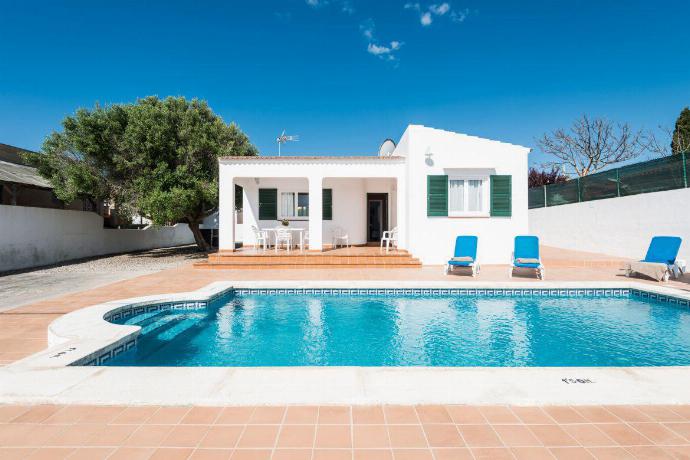  . - Villa Patri . (Photo Gallery) }}