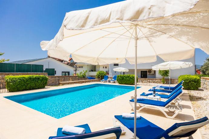 Golden Trio Villa