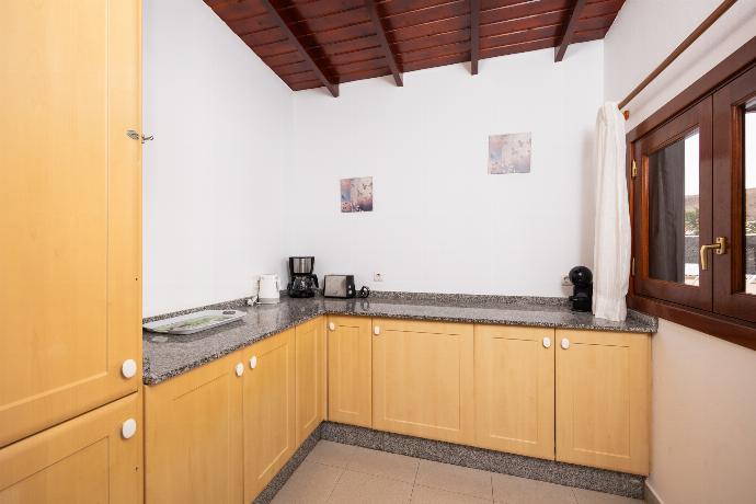 Equipped kitchen . - Villa Blanca . (Photo Gallery) }}