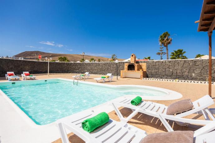 Private pool and terrace . - Villa Blanca . (Photo Gallery) }}