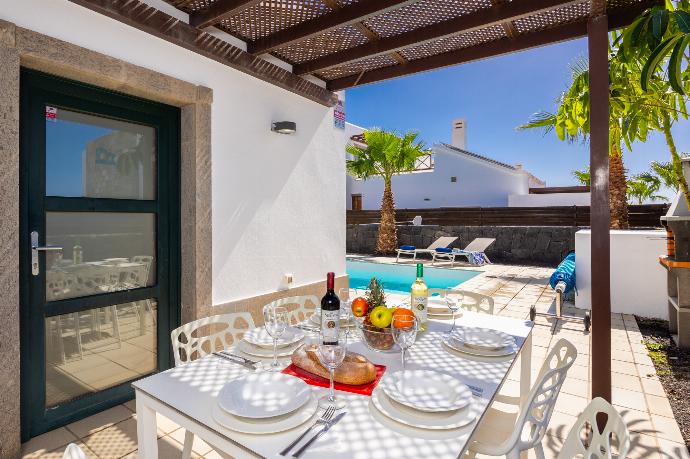  . - Villa Aruba . (Photo Gallery) }}