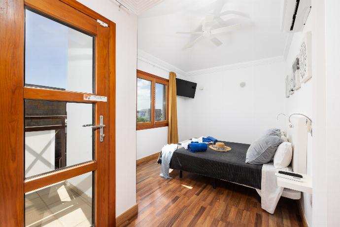  . - Villa Aruba . (Photo Gallery) }}