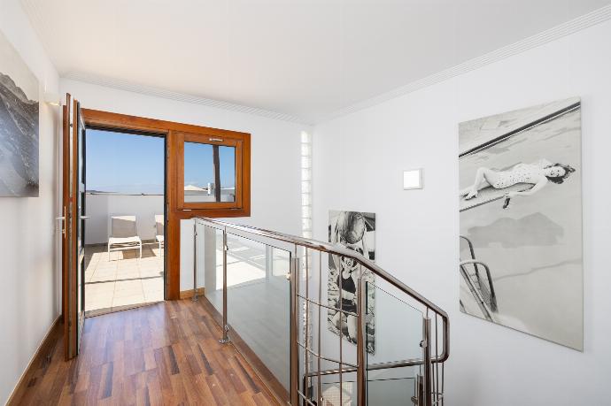  . - Villa Aruba . (Photo Gallery) }}