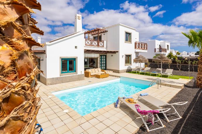 Beautiful villa with private pool and terrace . - Villa Ariel . (Photo Gallery) }}