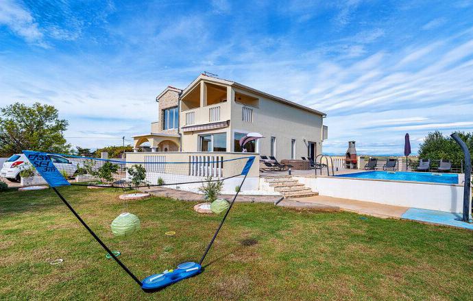 Outdoor area . - Villa Maslina . (Photo Gallery) }}