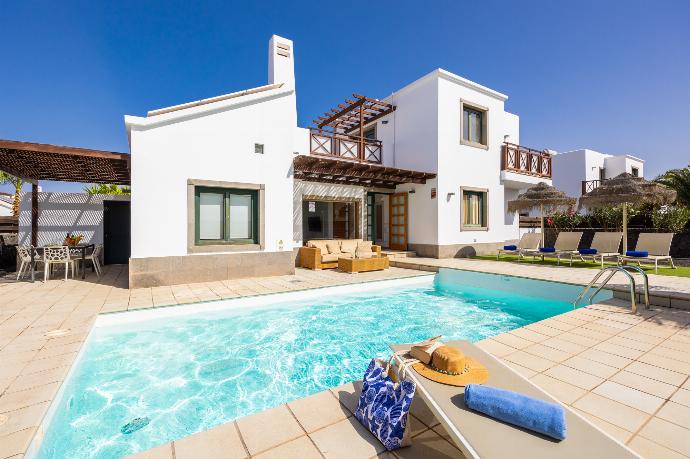 ,Beautiful villa with private pool and terrace . - Villa Isadora . (Galería de imágenes) }}