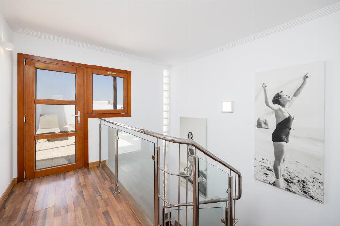 Stairway . - Villa Isadora . (Galería de imágenes) }}