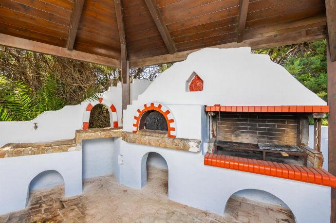 BBQ area . - Villa Sunset . (Photo Gallery) }}