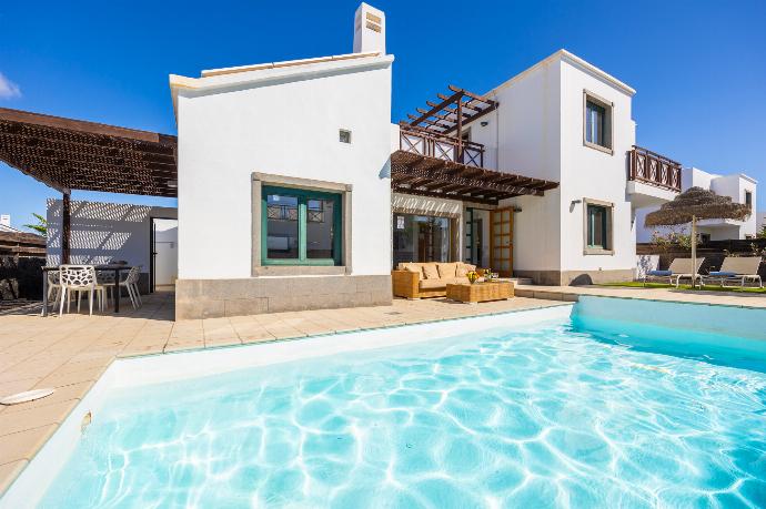 Beautiful villa with private pool and terrace . - Villa Dacil . (Photo Gallery) }}