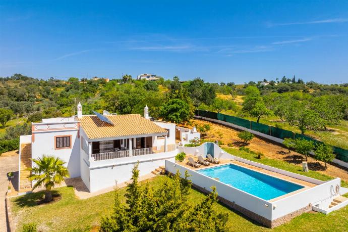 Beautiful villa with private pool, terrace, and garden . - Villa Gemini . (Photo Gallery) }}