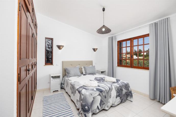 Double bedroom with A/C . - Villa Gemini . (Photo Gallery) }}