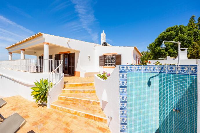 Outdoor shower . - Villa Gemini . (Photo Gallery) }}