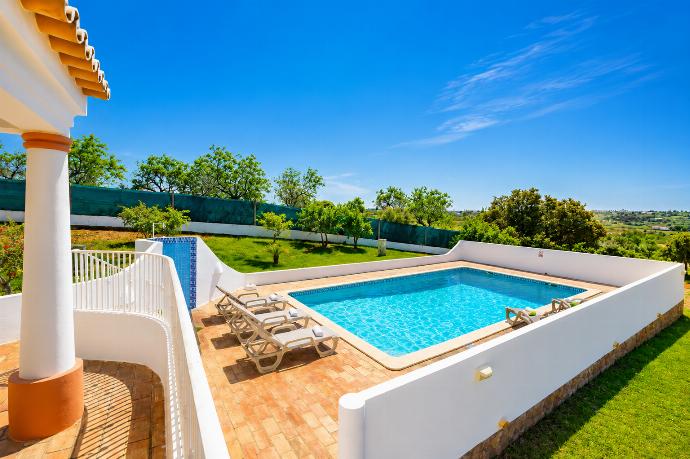 Private pool, terrace, and garden . - Villa Gemini . (Galleria fotografica) }}