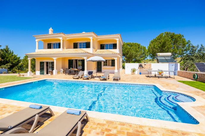 ,Beautiful villa with private pool and terrace . - Quinta Monte dos Avos . (Photo Gallery) }}