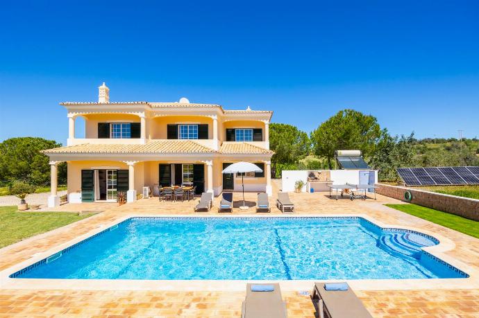 Beautiful villa with private pool and terrace . - Quinta Monte dos Avos . (Photo Gallery) }}