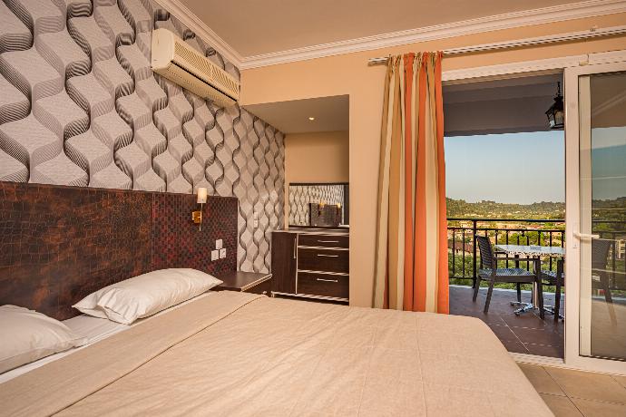 Double bedroom with terrace access with panoramic views and A/C . - Villa Naisy . (Photo Gallery) }}