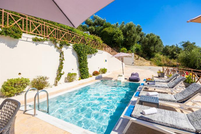Private pool and terrace