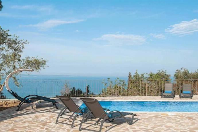 Villa Aloni