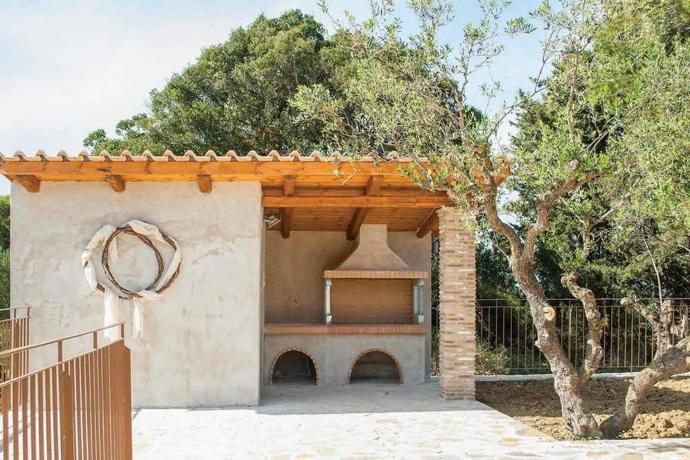 Outdoor BBQ area . - Villa Aloni . (Photo Gallery) }}