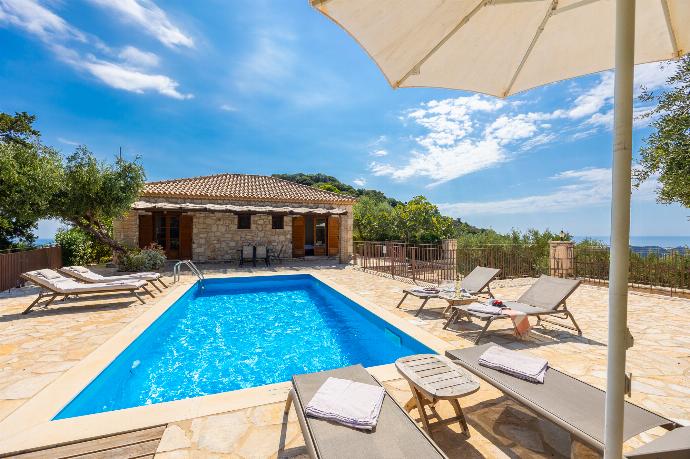 Beautiful villa with private pool and terrace with panoramic sea views . - Villa Aloni . (Photo Gallery) }}