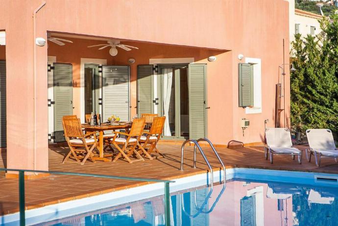 Outdoor sheltered area . - Villa Ionian Rose . (Photo Gallery) }}
