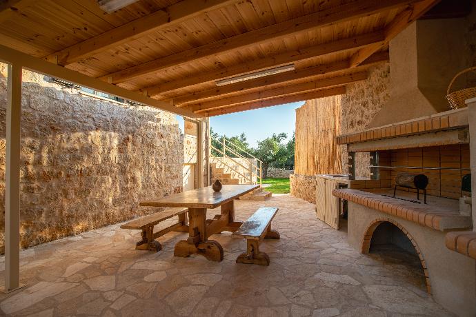  . - Villa Nora . (Photo Gallery) }}