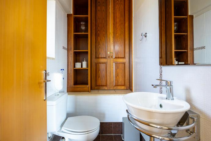  . - Villa Nora . (Photo Gallery) }}