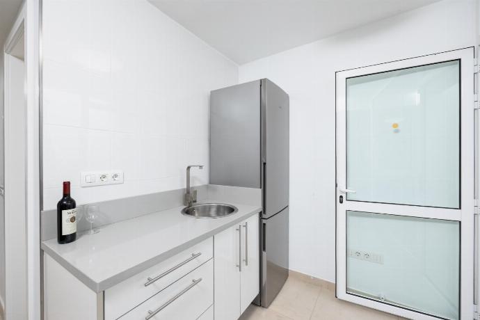 Kitchenette . - Villa Beyond . (Photo Gallery) }}