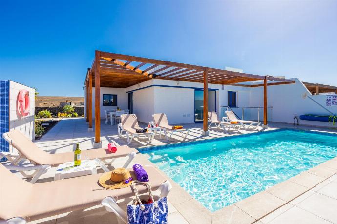 Beautiful villa with private pool and terrace . - Villa Beyond . (Photo Gallery) }}