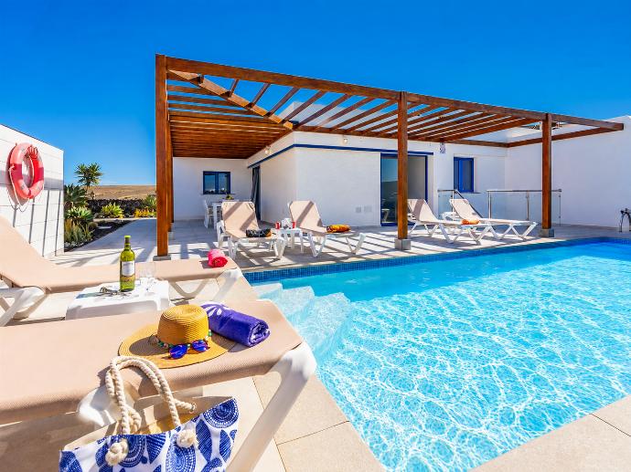,Beautiful villa with private pool and terrace . - Villa Beyond . (Galleria fotografica) }}