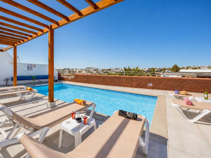 Private pool and terrace . - Villa Beyond . (Galleria fotografica) }}
